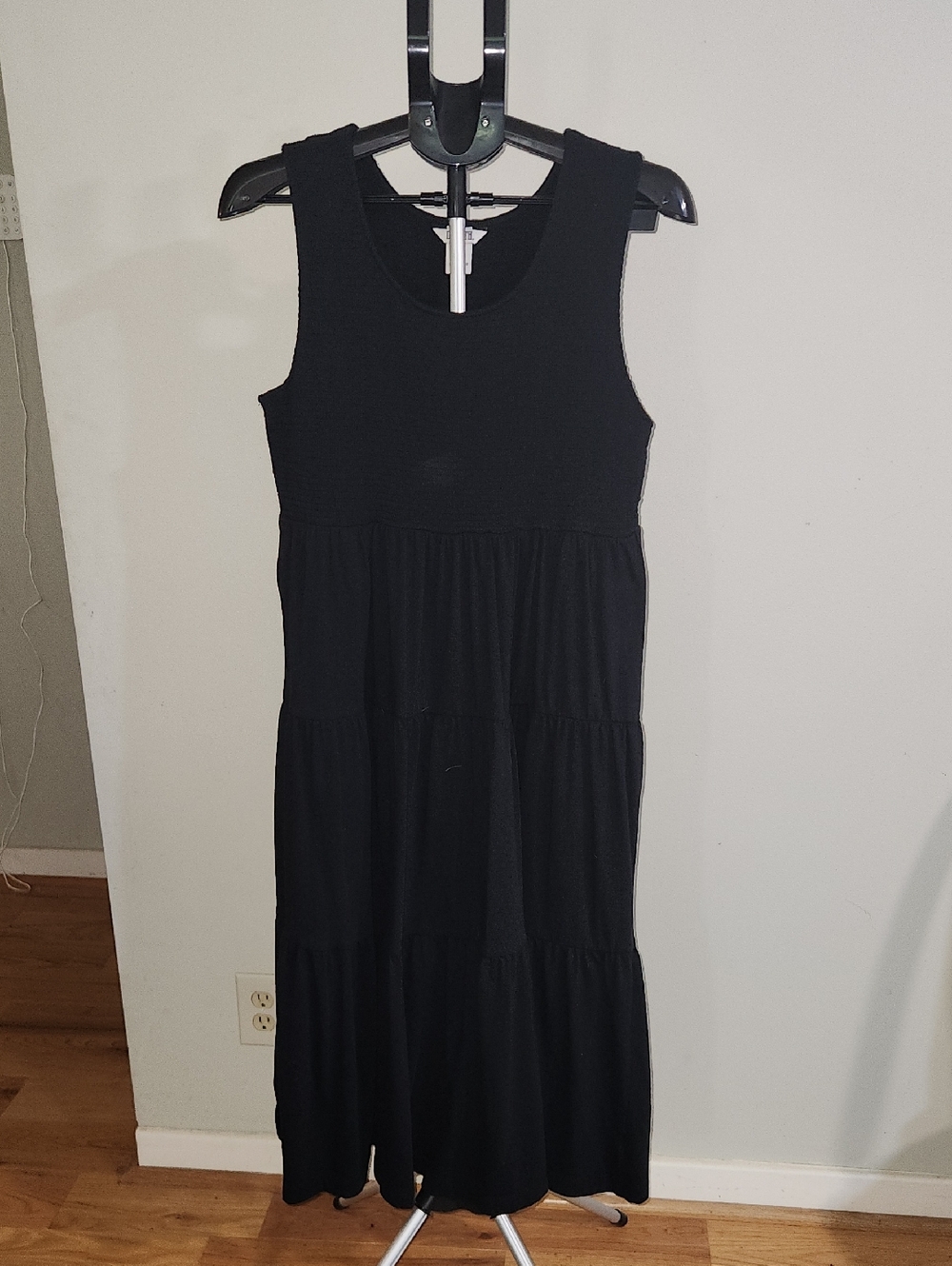 Duluth Trading Co Black Sleeveless Tiered Maxi. Size XL.